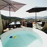 Comfortable With Sea View In