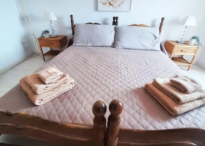 Comfortable With Sea View In Apartmán Falcinello
