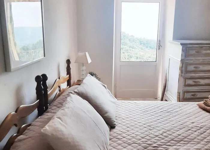 Comfortable With Sea View In